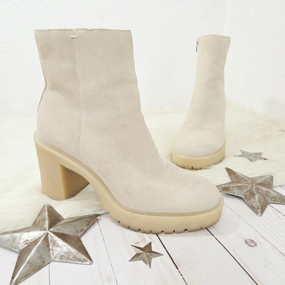 Dolce Vita Calea Lug Sole Boots Dune Tan Suede Chunky Gum Sole Size 9